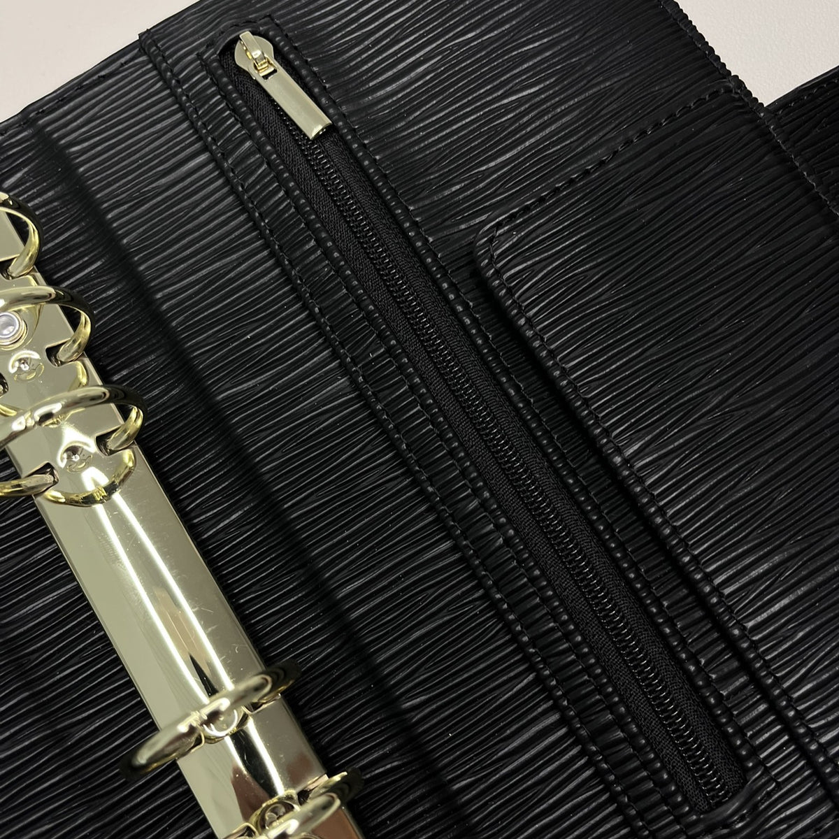 Budget Binder - KYST, Noir